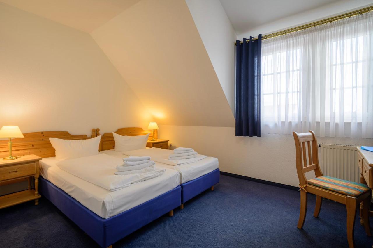 Hotel Zum Engel In Speyer - Roemerberg Berghausen  エクステリア 写真
